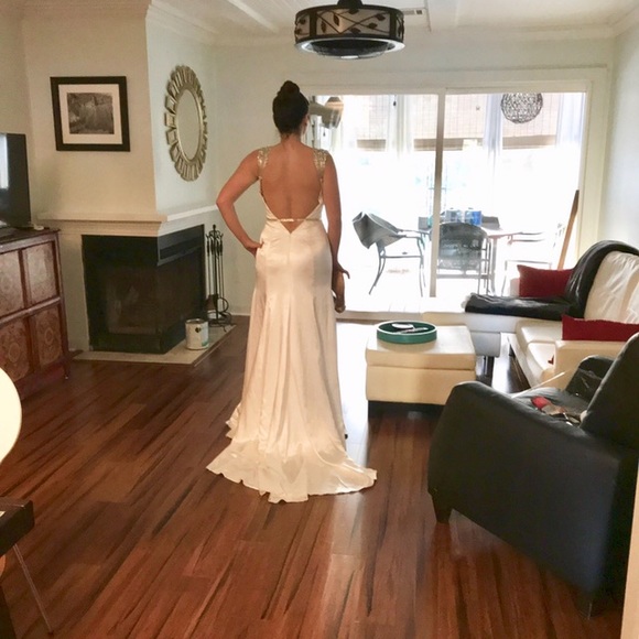 Maggie Sottero IVY gatsby Satin Wedding Dress - Picture 8 of 9